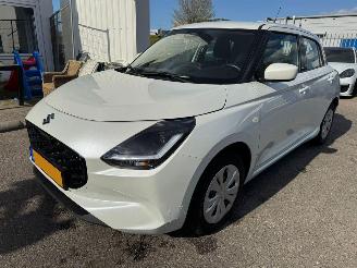 krockskadad bil auto Suzuki Swift 1.2 Comfort Smart Hybrid 2025/12