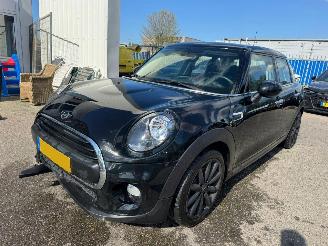 Schadeauto Mini One 1.5 One Business Edition 2019/7