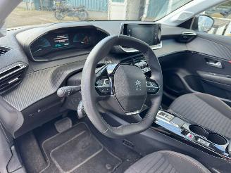 Peugeot e-208 50 kWh Active picture 11