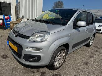 damaged passenger cars Fiat Panda 0.9 AUTOMAAT TwinAir Lounge 2015/1