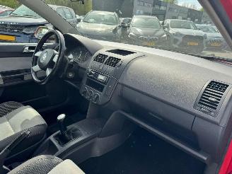 Volkswagen Polo 1.4-16V Trendline picture 14