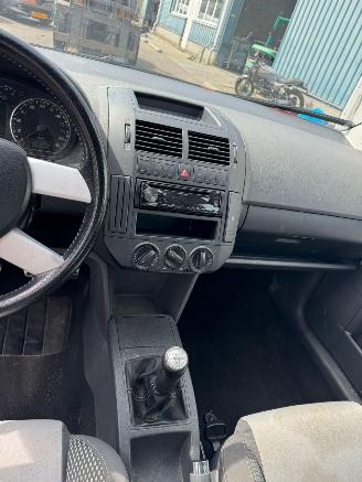Volkswagen Polo 1.4-16V Trendline picture 13