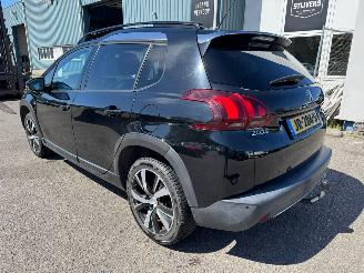 Peugeot 2008 1.2 PureTech GT-line picture 3