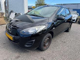 Unfallwagen Mazda 2 1.3 Cool 2011/3