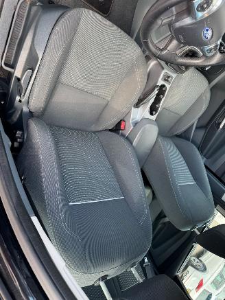 Ford C-Max 1.6 Titanium picture 18