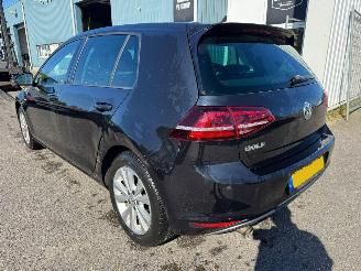 Volkswagen Golf 1.0 TSI Connected Series picture 3