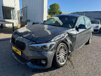 Schadeauto BMW 1-serie 120i Executive 2018/10