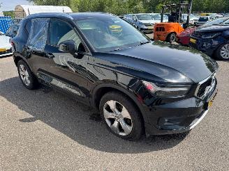 Schadeauto Volvo XC40 2.0  AUTOMAAT T4 Inscription 2019/4