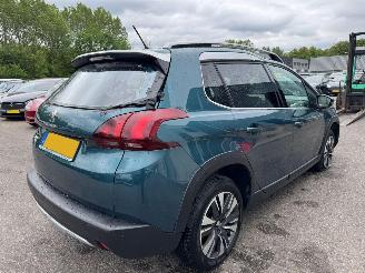 Peugeot 2008 1.2 PureTech Allure picture 5