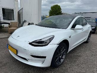 uszkodzony samochody osobowe Tesla Model 3 Standard RWD Plus 60 kWh 2019/9