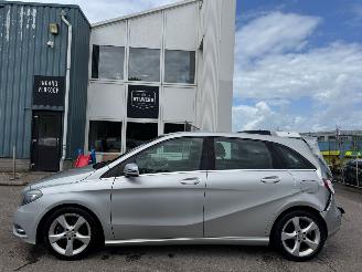 Mercedes B-klasse 180 AUTOMAAT Ambition picture 2