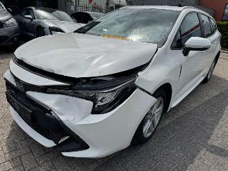 Vaurioauto  passenger cars Toyota Corolla Touring Sports 1.8 Hybrid Active 2019/9