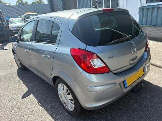 Opel Corsa 1.3 CDTi EcoFlex S/S Cosmo picture 3