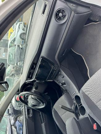 Toyota Auris 1.8 AUTOMAAT Hybrid Dynamic Go picture 12
