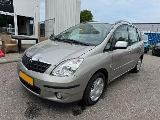 uszkodzony samochody osobowe Toyota Corolla Verso 1.6 VVT-i Linea Sol 2002/5