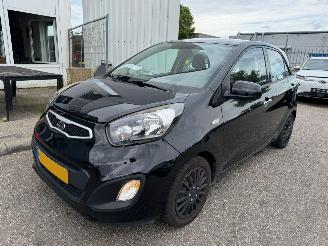 Damaged car Kia Picanto 1.0 CVVT Comfort Pack 2011/10