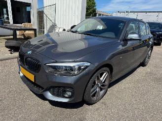 krockskadad bil auto BMW 1-serie 118i AUTOMAAT Edition M Sport Shadow High Executive 2019/8