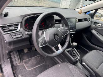 Renault Clio 1.0 TCe 90 Equilibre picture 8