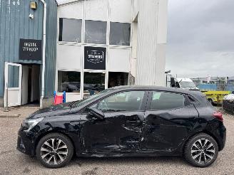 Renault Clio 1.0 TCe 90 Equilibre picture 2