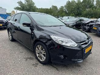 Unfallwagen Ford Focus 1.6 EcoBoost Titanium 2011/12