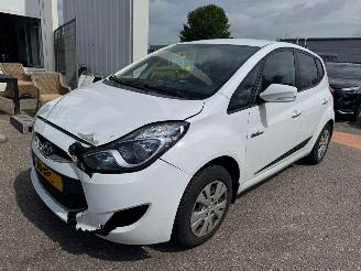 damaged passenger cars Hyundai Ix20 1.4 i-Motion 2010/11