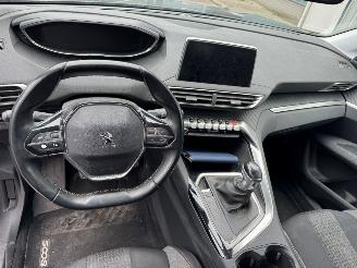 Peugeot 5008 1.2 PureTech Active picture 11
