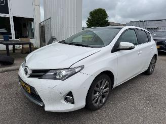 uszkodzony samochody osobowe Toyota Auris 1.8 AUTOMAAT Hybrid Executive 2013/8