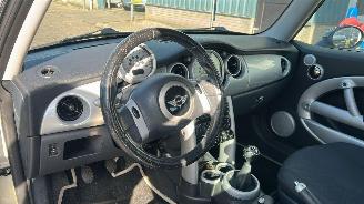 Mini Cooper 1.6 Cooper picture 9