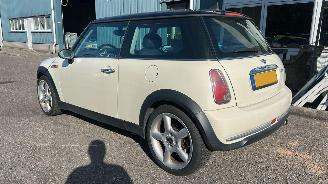 Mini Cooper 1.6 Cooper picture 3