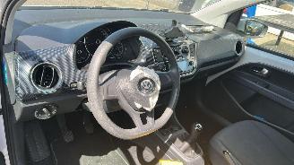 Volkswagen Up! 1.0 BMT move up! picture 8