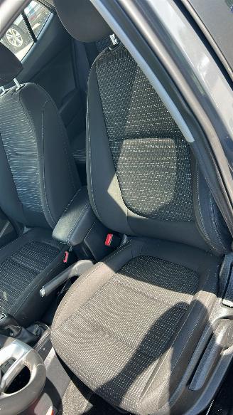 Kia Stonic 1.0 T-GDi MHEV picture 17