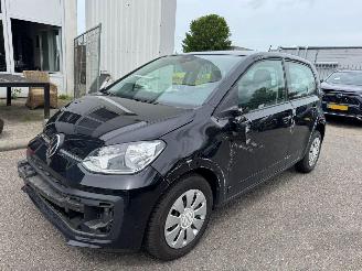 Damaged car Volkswagen Up! 1.0 2021/11