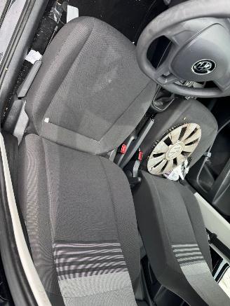 Volkswagen Up! 1.0 picture 13