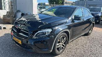Vaurioauto  passenger cars Mercedes GLA 180 Ambition 2016/6