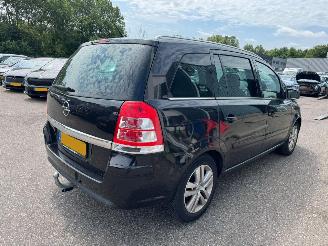 Opel Zafira 1.8 Cosmo picture 5