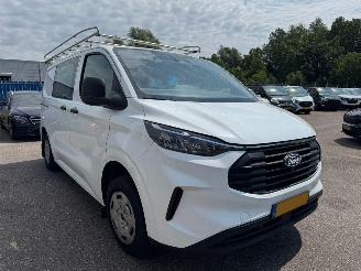 skadebil bedrijf Ford Transit Custom 300 2.0 TDCI L1H1 Trend DC 2024/10
