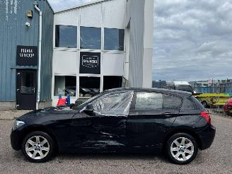 BMW 1-serie 116i AUTOMAAT picture 2