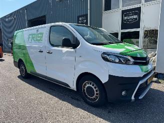 damaged commercial vehicles Toyota Proace Worker 2.0 D-4D Professional Long 2022/4