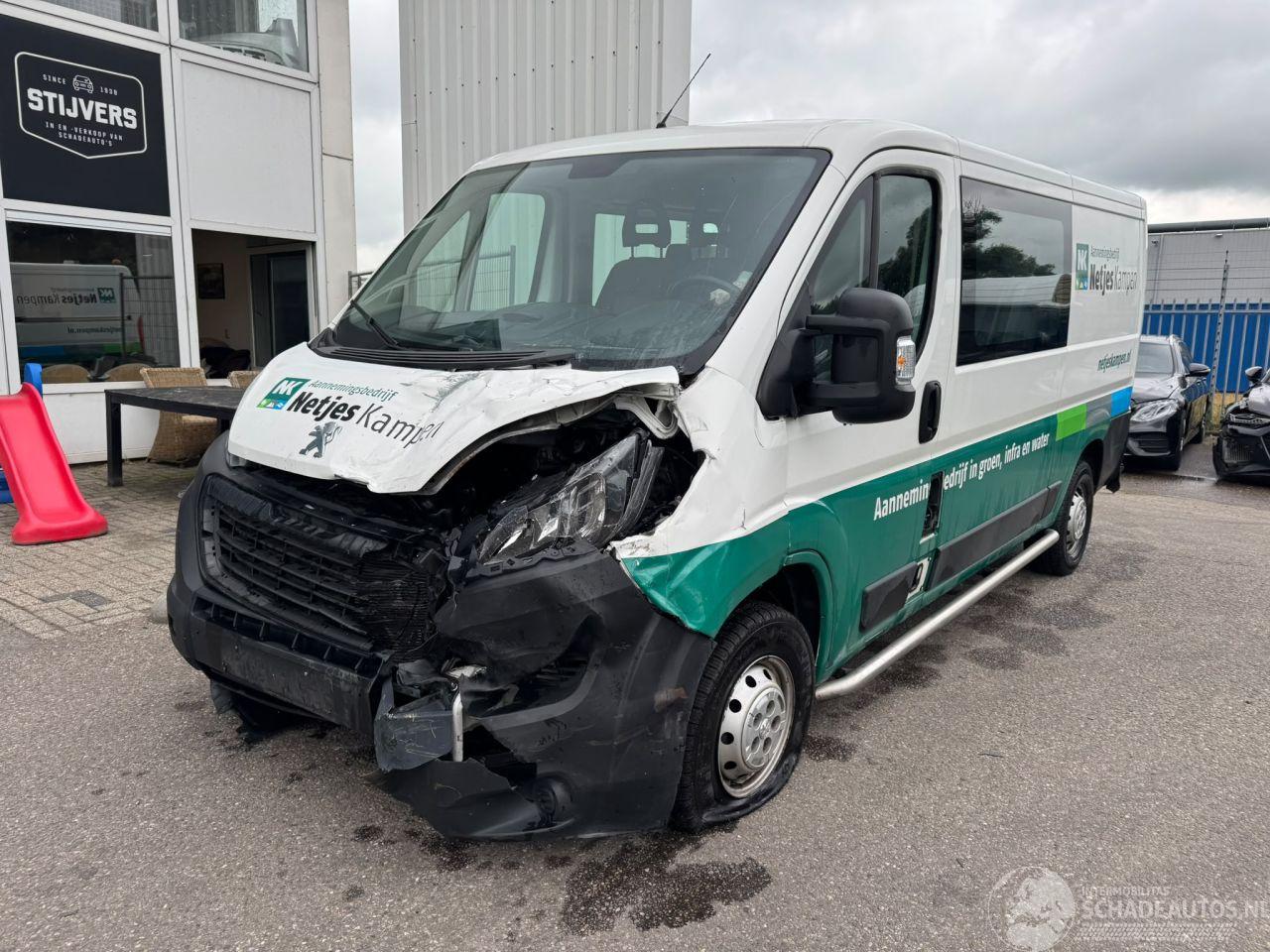 Peugeot Boxer 330 2.2 BlueHDi 140 L2H1 Premium DC