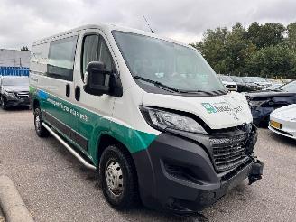 Peugeot Boxer 330 2.2 BlueHDi 140 L2H1 Premium DC picture 7
