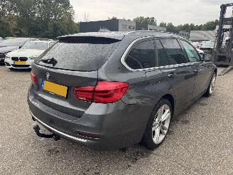 BMW 3-serie 318i Luxury Edition picture 2