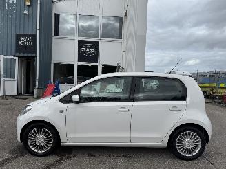 Volkswagen Up! 1.0 high up! BlueMotion picture 2