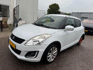 Unfallwagen Suzuki Swift 1.2 Exclusive EASSS 2015/4