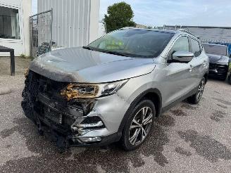 damaged passenger cars Nissan Qashqai 1.2 AUTOMAAT Business Edition 2018/3