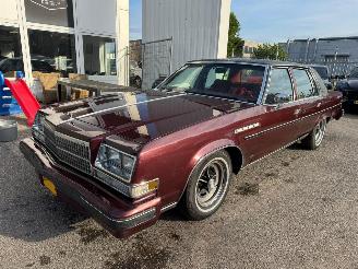 krockskadad bil auto Buick Electra Park Avenue AUTOMAAT 1978/6