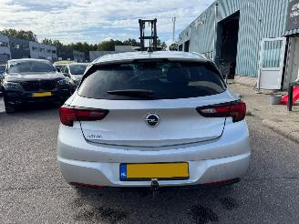 Opel Astra 1.2 Design & Tech picture 4