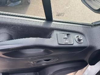 Renault Trafic 2.0 dCi 120 T29 L2H1 Work Edition 120 PK picture 18