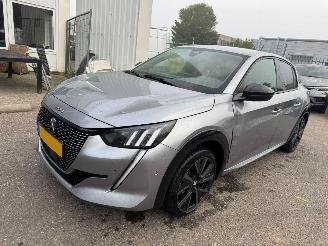 Schadeauto Peugeot e-208 EV GT 350 50 kWh 2023/5