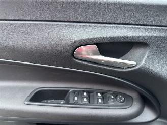 Alfa Romeo Junior 1.2 Turbo Hybrid Ibrida Ti AUTOMAAT picture 11