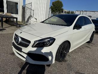 Auto incidentate Mercedes   2015/12